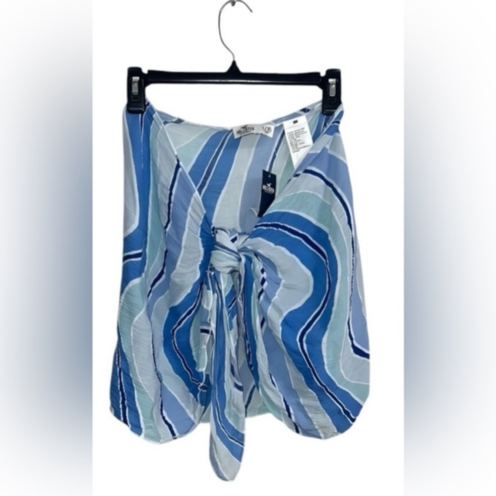 NWT Hollister Sarong-Size L/XL (fits like a one size fits all- size adjustable